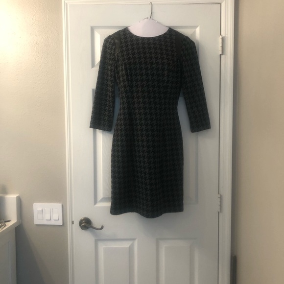 Cremix Dress - Size 2. - Picture 3 of 9